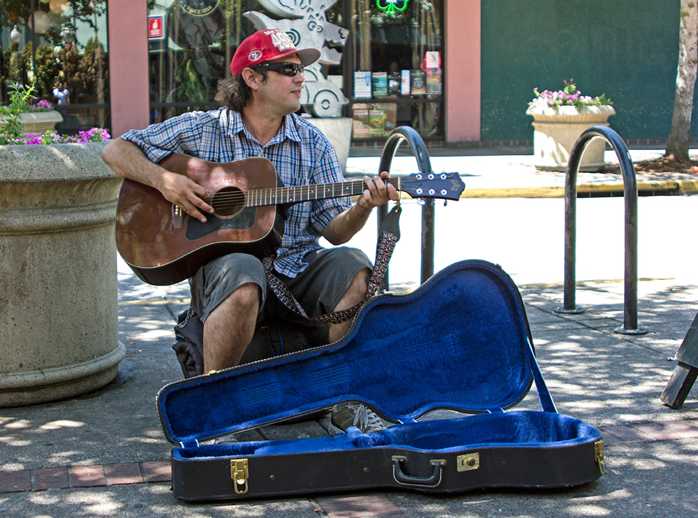 SidewalkMusician